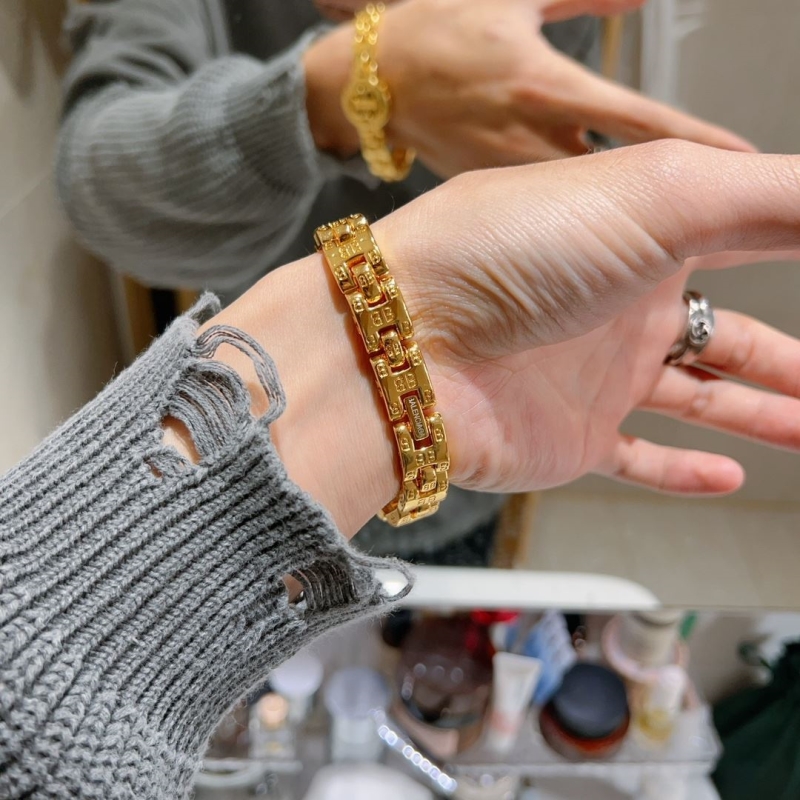 Ba1en*iaga bracelets